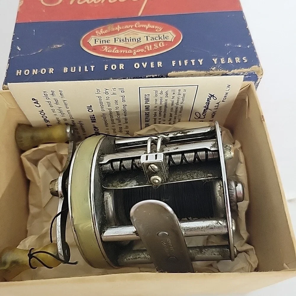 Vintage Shakespeare 1959‎ Intrinsic Model HE Bait Casting Reel